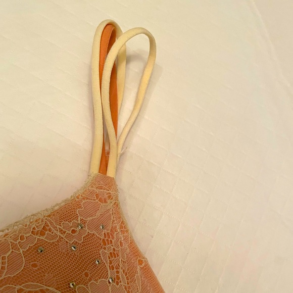 Hunkemöller Size 36B underwired, push up &fully laced bra in pink & cream lace - Picture 4 of 7